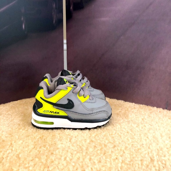 Nike Air Max. - Picture 2 of 4